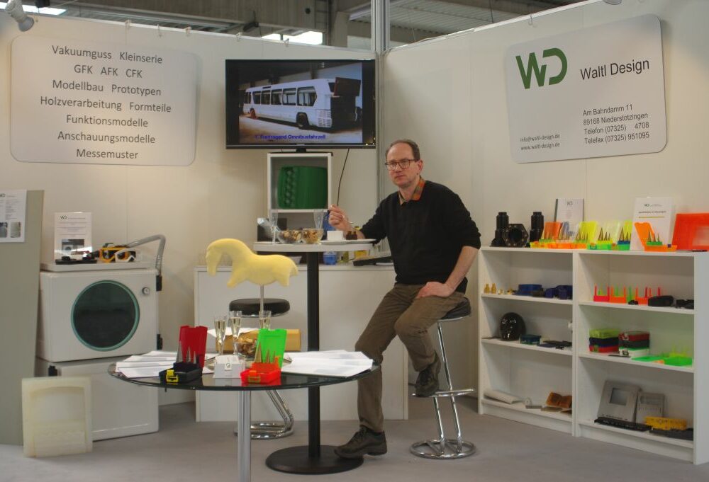 Messe KPA Messestand von Waltl Design mit Prototypen, Modellen und Bauteilen aus Vakuumguss und Faserverbund
