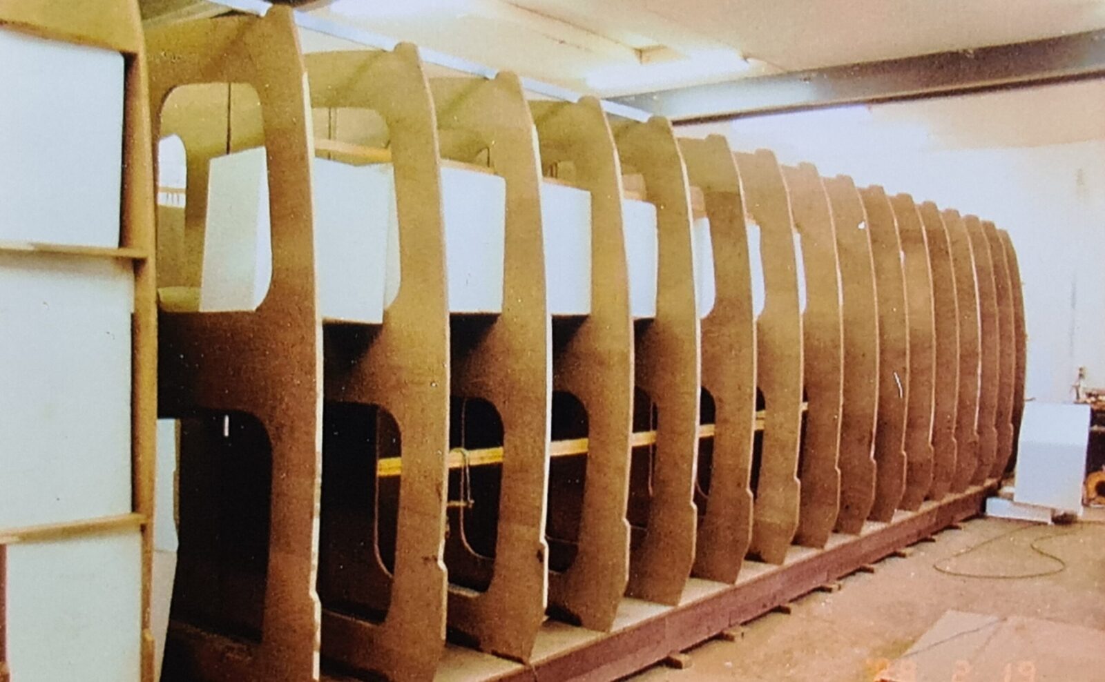 Großmaßstäbliches Urmodell des Neoplan Metroliner im Spanntenbau – Archivfoto Waltl Design