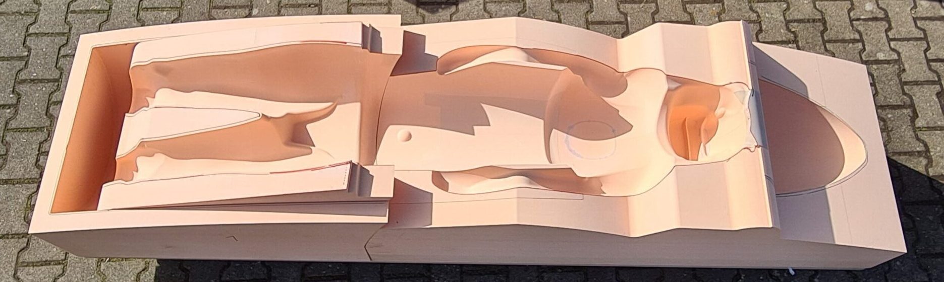 CNC-Service: gefräste Form für einen monumentalen Löwenmenschen aus Asselfingen